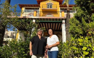 La diputada d’Arquitectura visita amb l’alcaldessa la restauració de Vila Adelaida