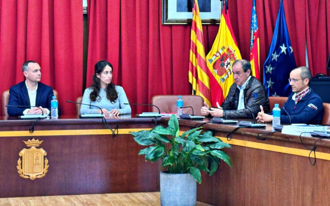 El Club Náutico Santa Pola propone a los colegios integrar los deportes náuticos en el programa de educación física