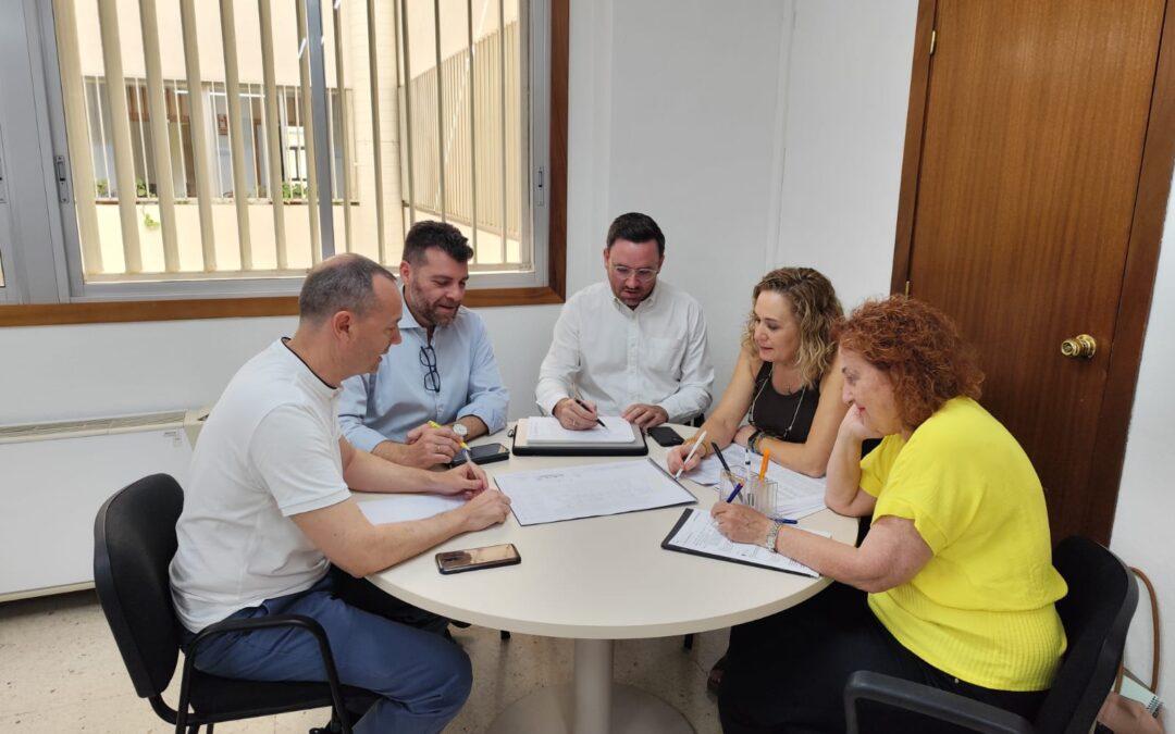 Reunió en la Conselleria d’Educació per a la nova licitació del col·legi Hispanitat