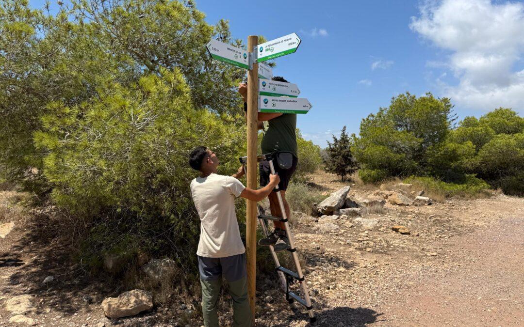 Renovada tota la senyalística i panells informatius de la Serra de Santa Pola
