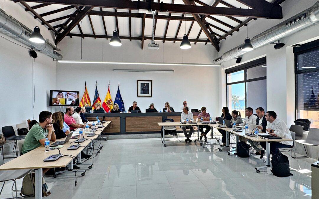 El pleno aprueba destinar 500.000 euros a los Bonos Consumo y amortizar préstamos para quedarse con deuda cero