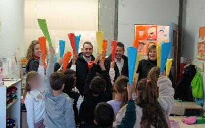 El tradicional “Día del Cartucho” reparte ilusión cerrando el año escolar en Santa Pola