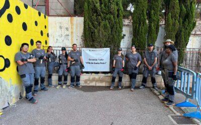 El alumnado de albañilería de la Escuela Taller Villa de Santa Pola I realiza reparaciones en dos colegios