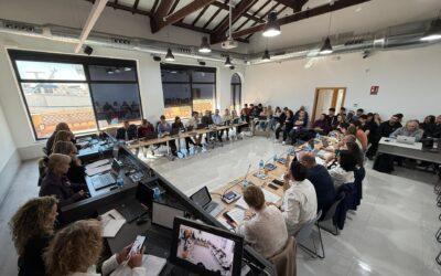 El ple aprova demanar al Govern que permeta als ajuntaments regular l’accés a dependències municipals amb niqab o burca