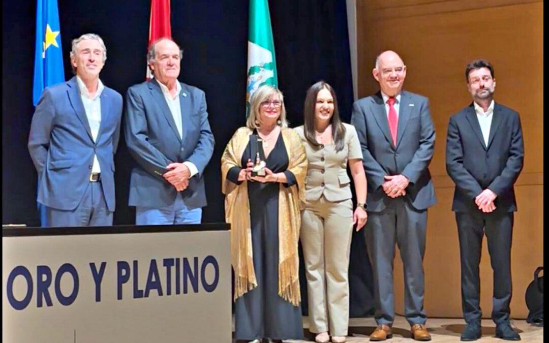 El Ayuntamiento de Santa Pola, galardonado con la prestigiosa Escoba de Oro