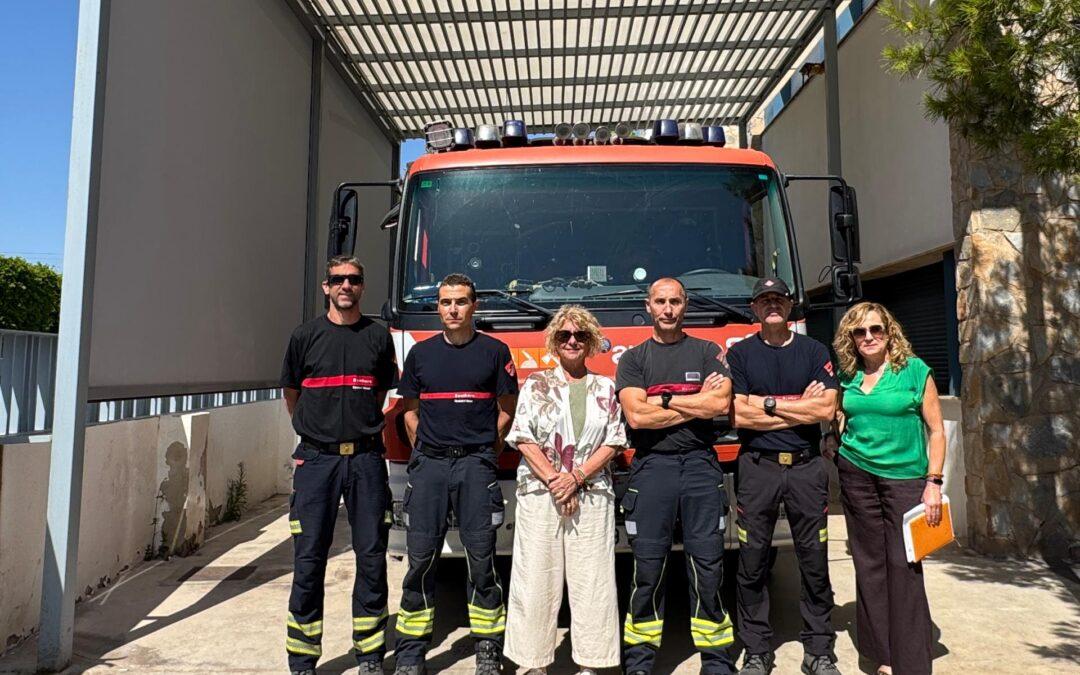 Santa Pola ya cuenta desde hoy con el retén de bomberos para la temporada de verano