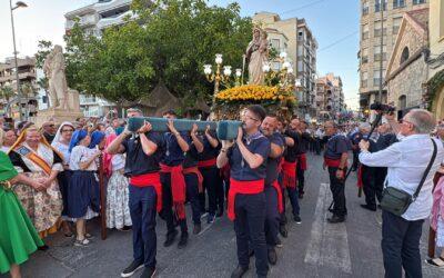 La Santa Pola marinera rinde homenaje a la Virgen del Carmen