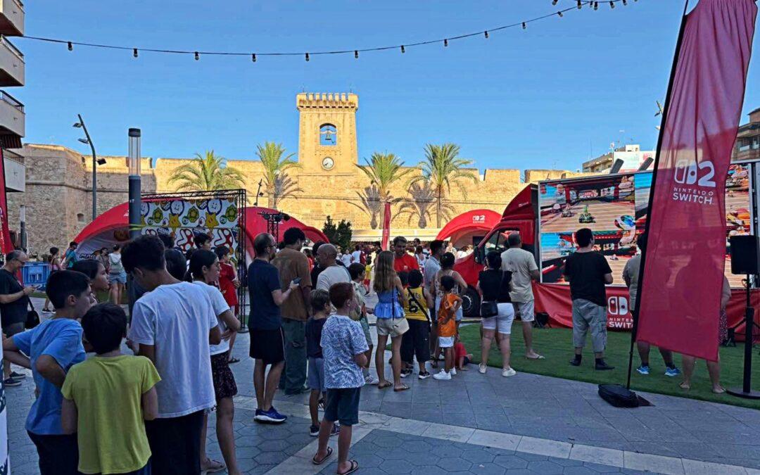 Mario celebra en Santa Pola su 40 cumpleaños en la gira veraniega de Nintendo