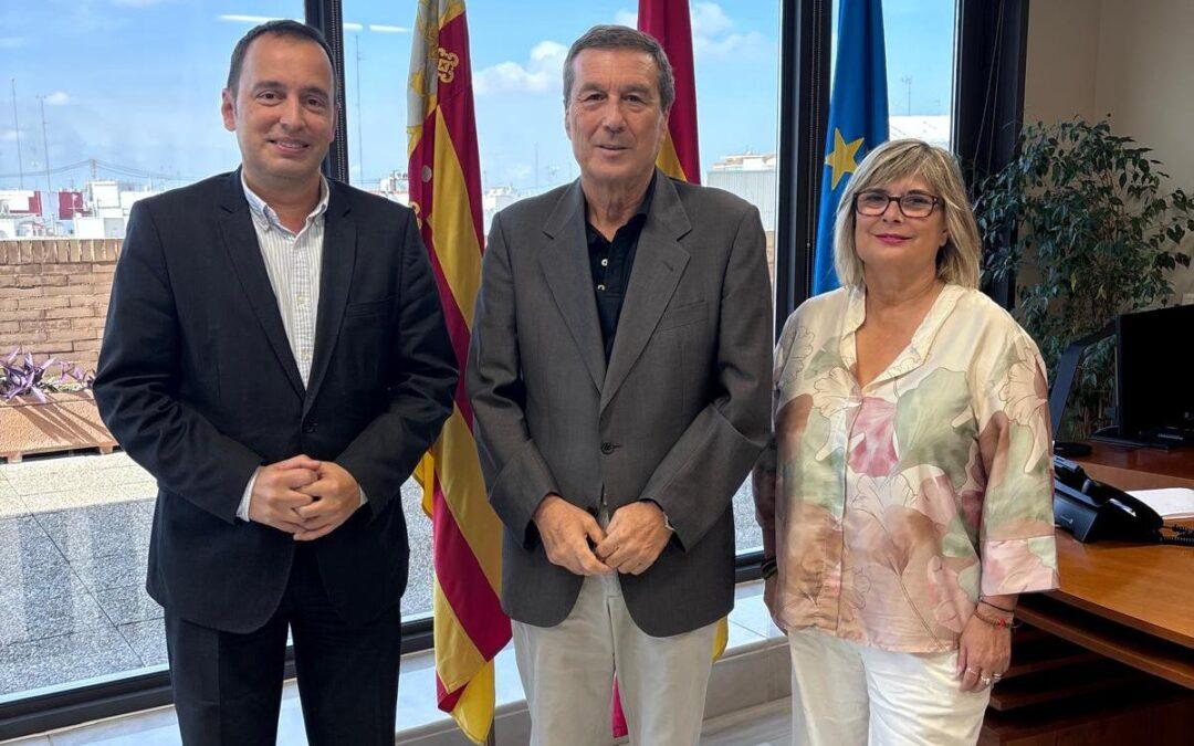 Reunión con el conseller de Sanidad para mejorar la asistencia en Santa Pola