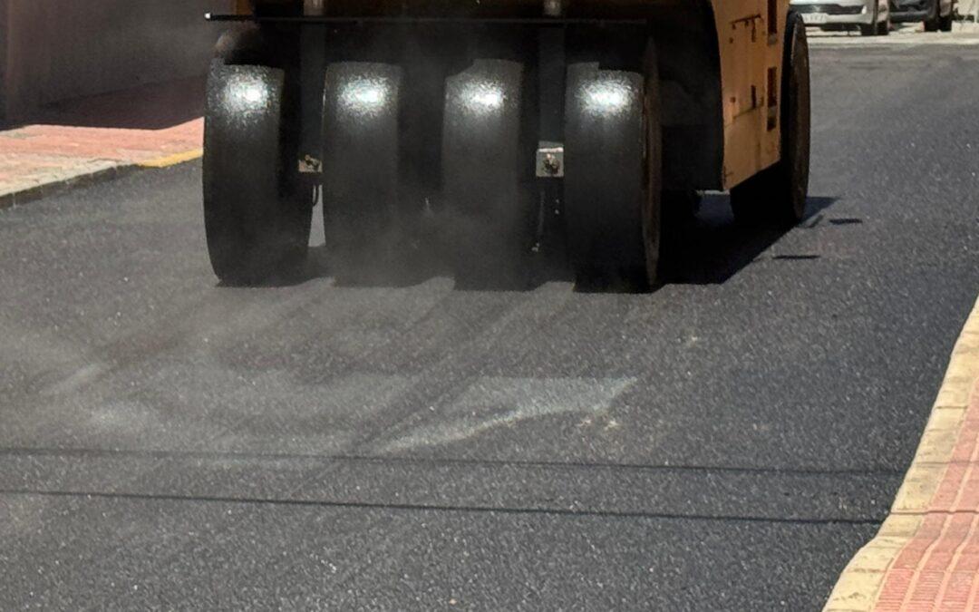 El Ayuntamiento invierte más de 600.000 euros en una nueva operación asfalto en el casco urbano y en Gran Alacant